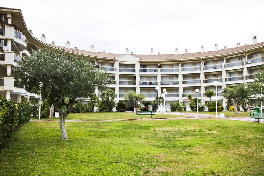 Апартаменты Golf St Jordi 2 Planet Costa Dorada Камбрильс Экстерьер фото